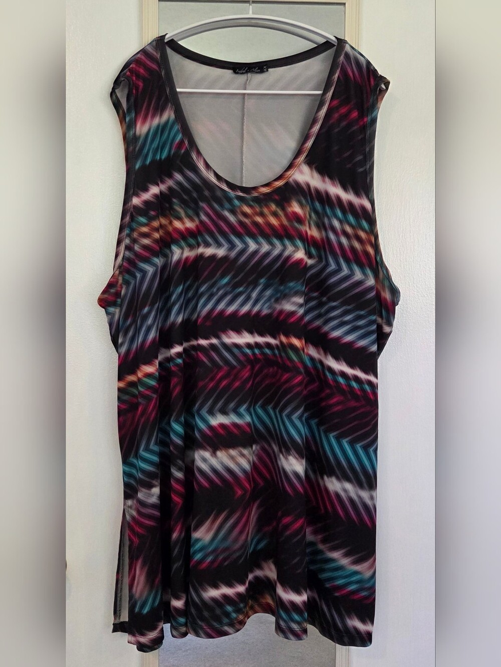 Isabel & Alice Plus Size 4x Sleeveless Multicolor Chevron Print Tunic Top Women